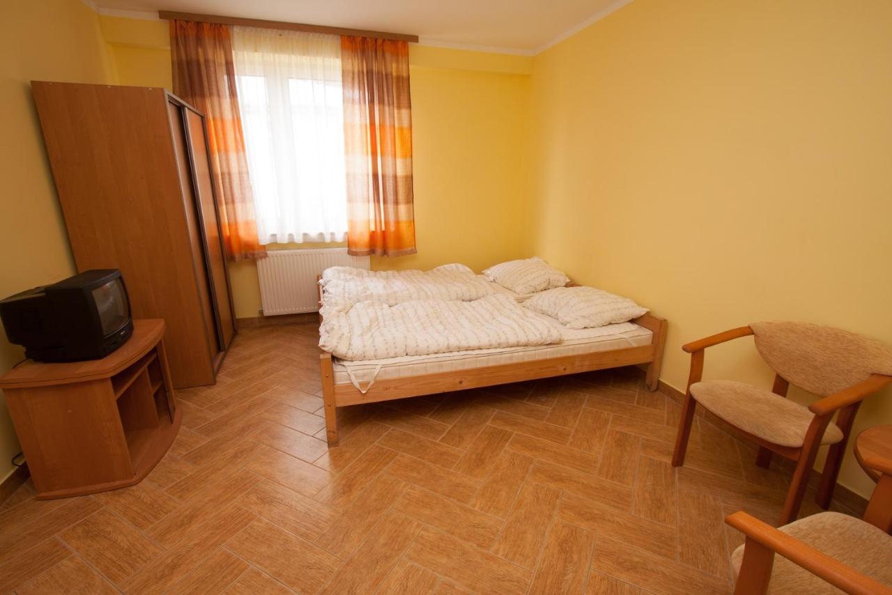 Dom Wczasowy Alka Dziwnów エクステリア 写真
